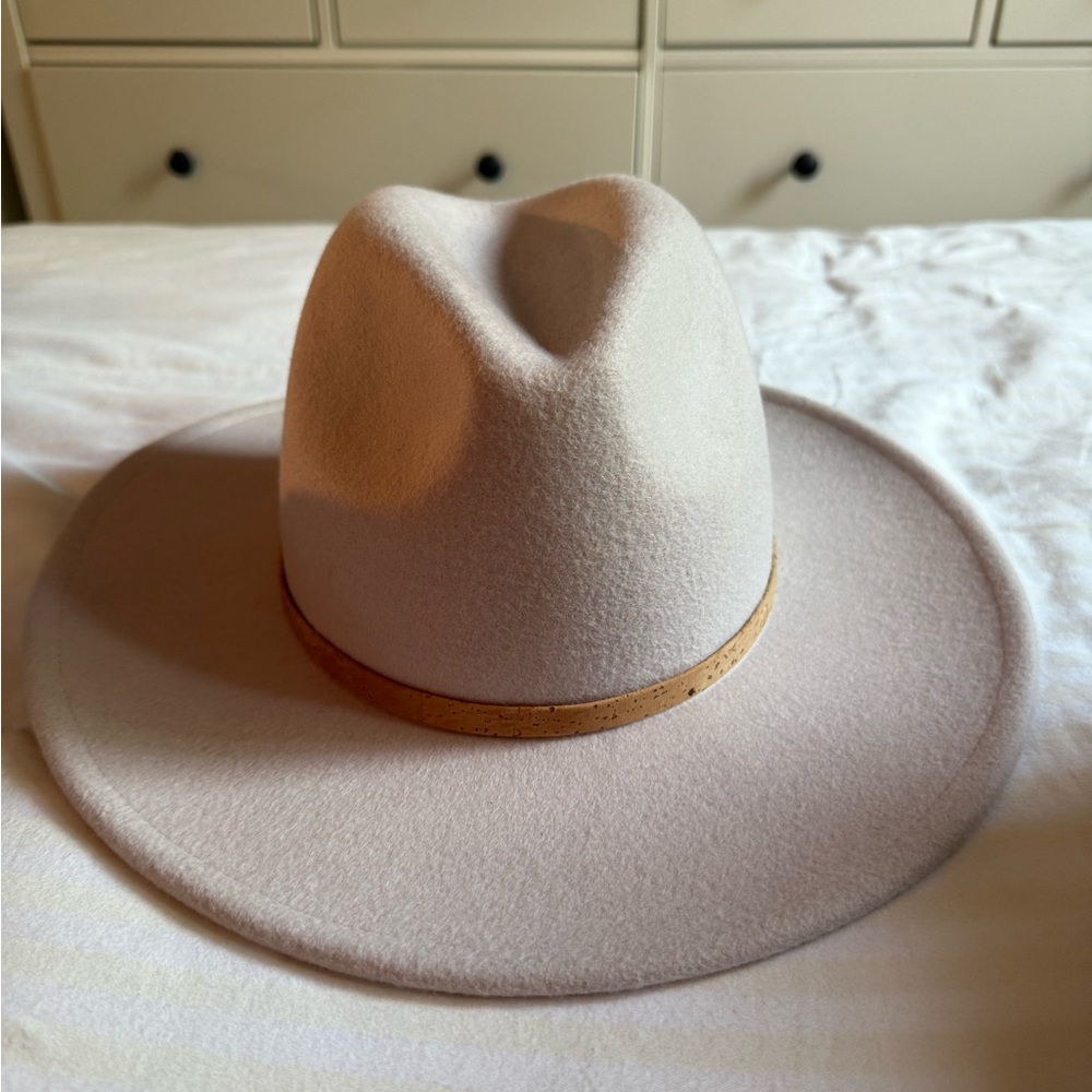 Stylish Cream Wide-Brim Hat